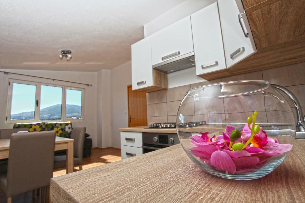 Apartments Ukic Kaštela Kültér fotó