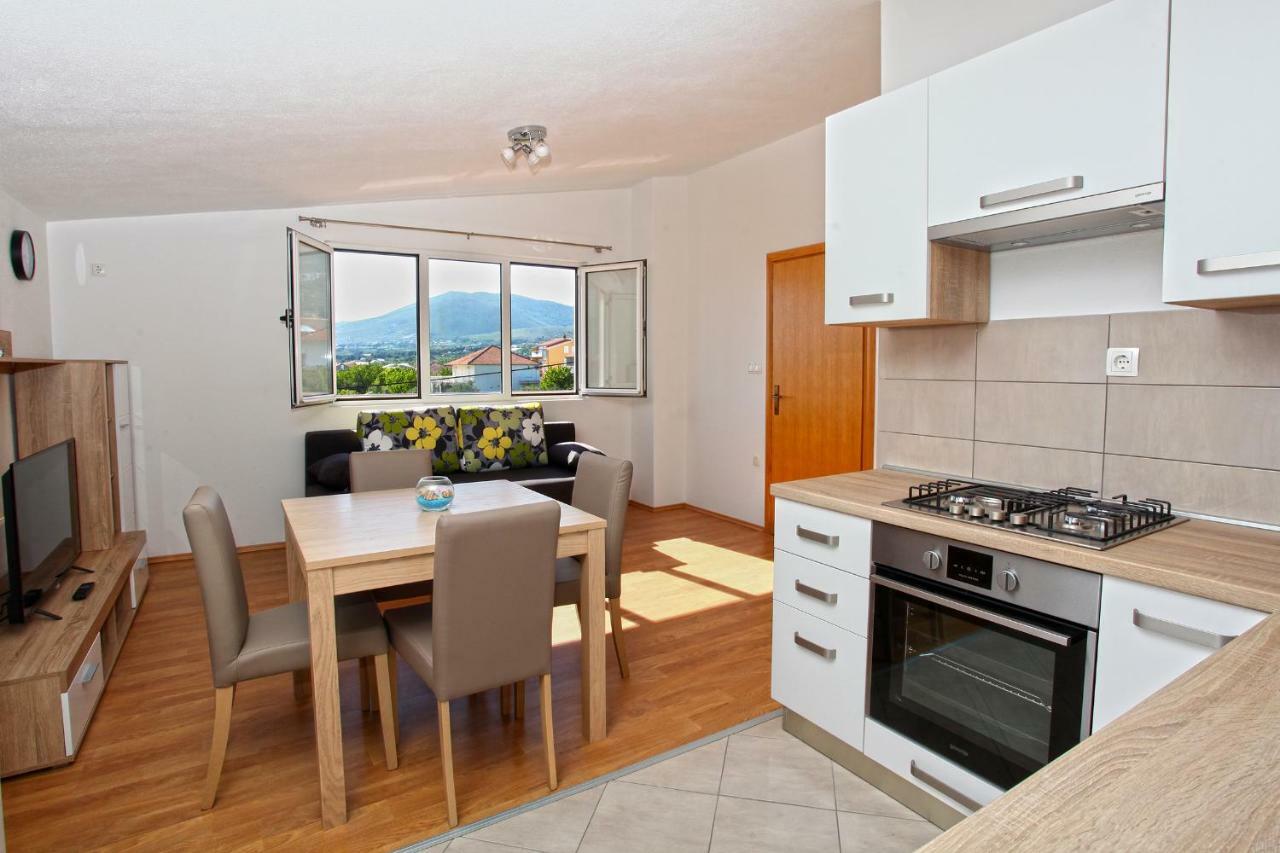 Apartments Ukic Kaštela Kültér fotó